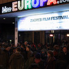 Gužva uoči projekcije u kinu Europa
